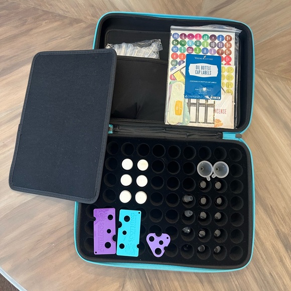 Young Living oils ,carrying case , roller bottles and more Lot - Picture 10 of 10